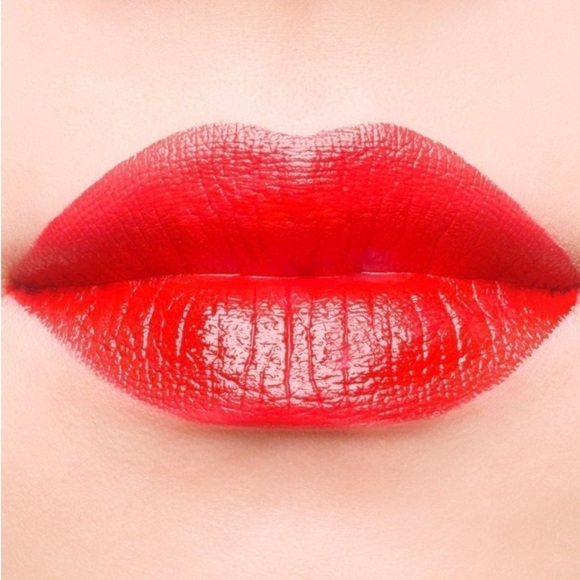 BECCA Ultimate Lipstick Love Crimson - Picture 13 of 16